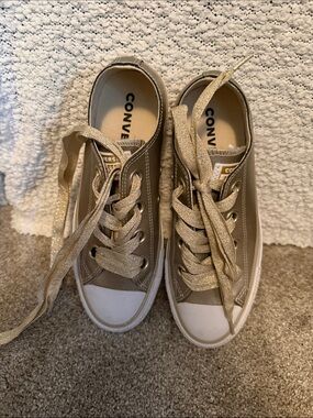 Converse women’s  Low-Top Sneakers in Tan with Sparkle Laces